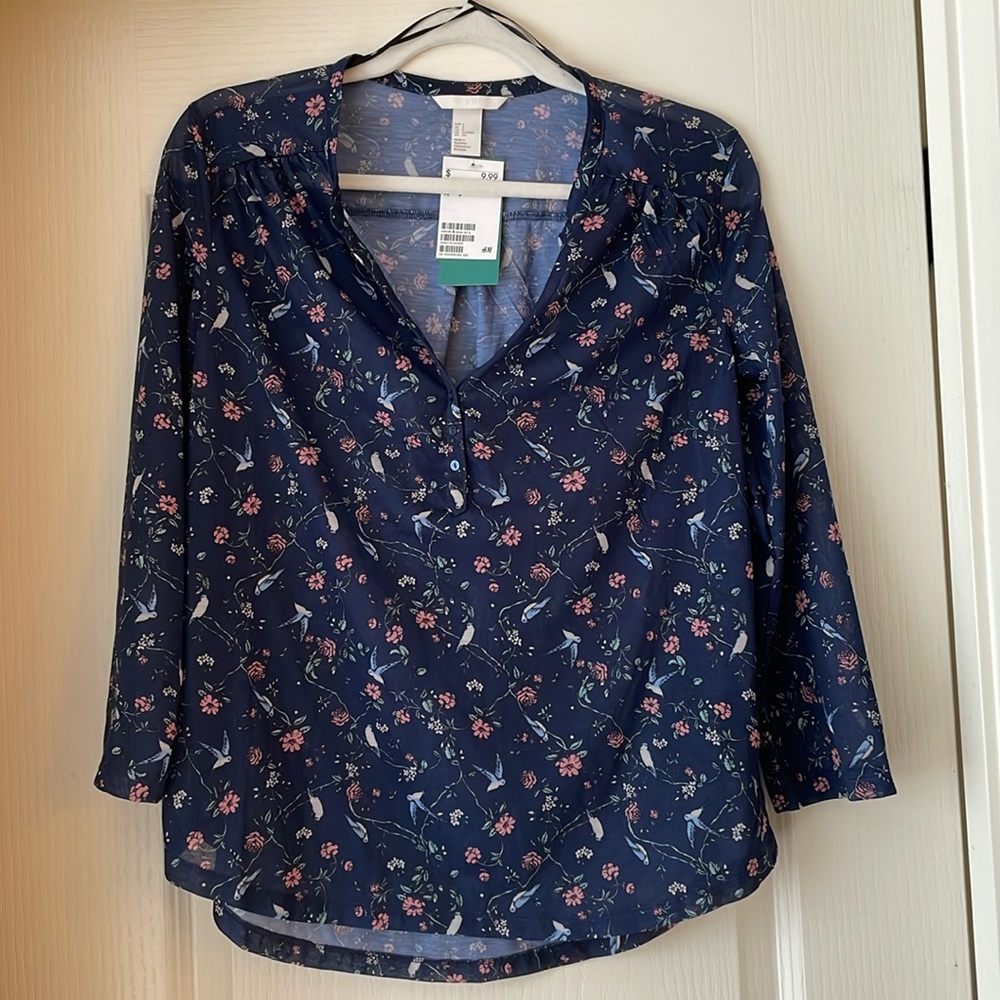 NWT blue and pink bird print H&M top, 3/4 sleeve, size small